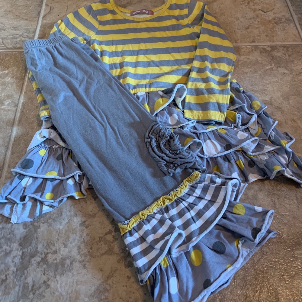 Jelly the Pug Outfit